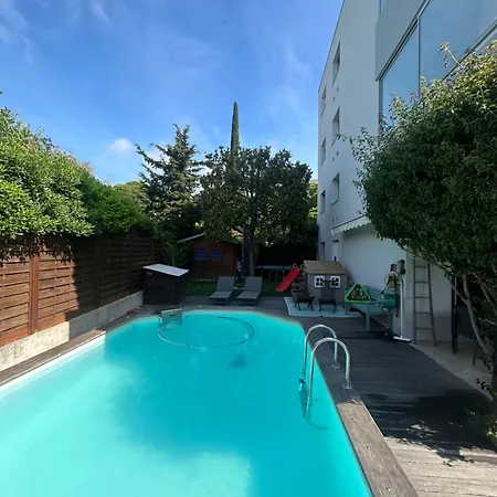 2 Pieces A Avec Piscine Apartmán
