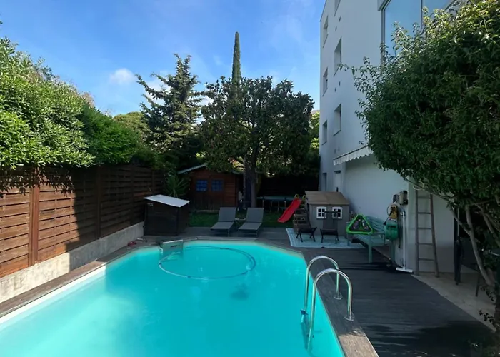 2 Pieces A Avec Piscine Lejlighed